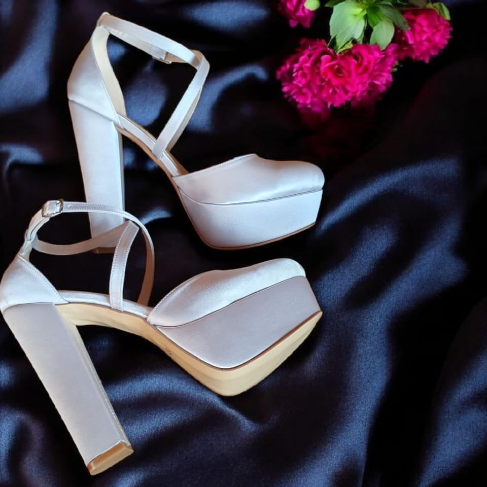 Elegant silver satin platform heels with a 14 cm block heel and 4 cm platform, designed for brides, bridesmaids, and special occasions. Perfect for weddings, graduations, and formal events in Beirut, Lebanon.