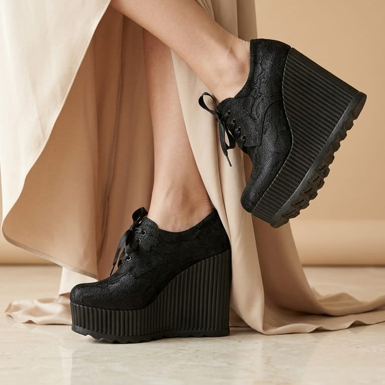 12 c Black Wedge Sneakers