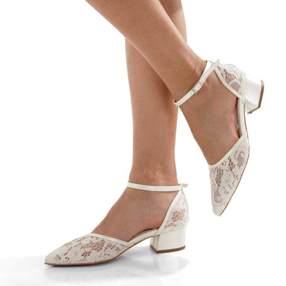 White Lily Brides floral lace pointed-toe  bridal shoes with a comfortable low block 5 cm heel and adjustable ankle strap. Beirut