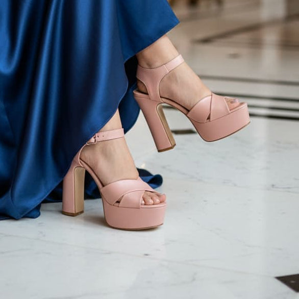  pink high-heeled shoes