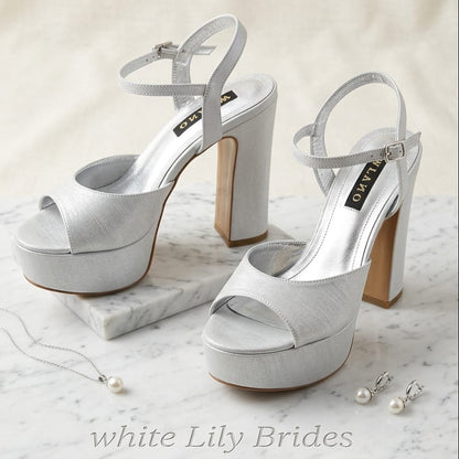 12 cm Silver Satin Block high Heel Double Semelle Sandal M12US