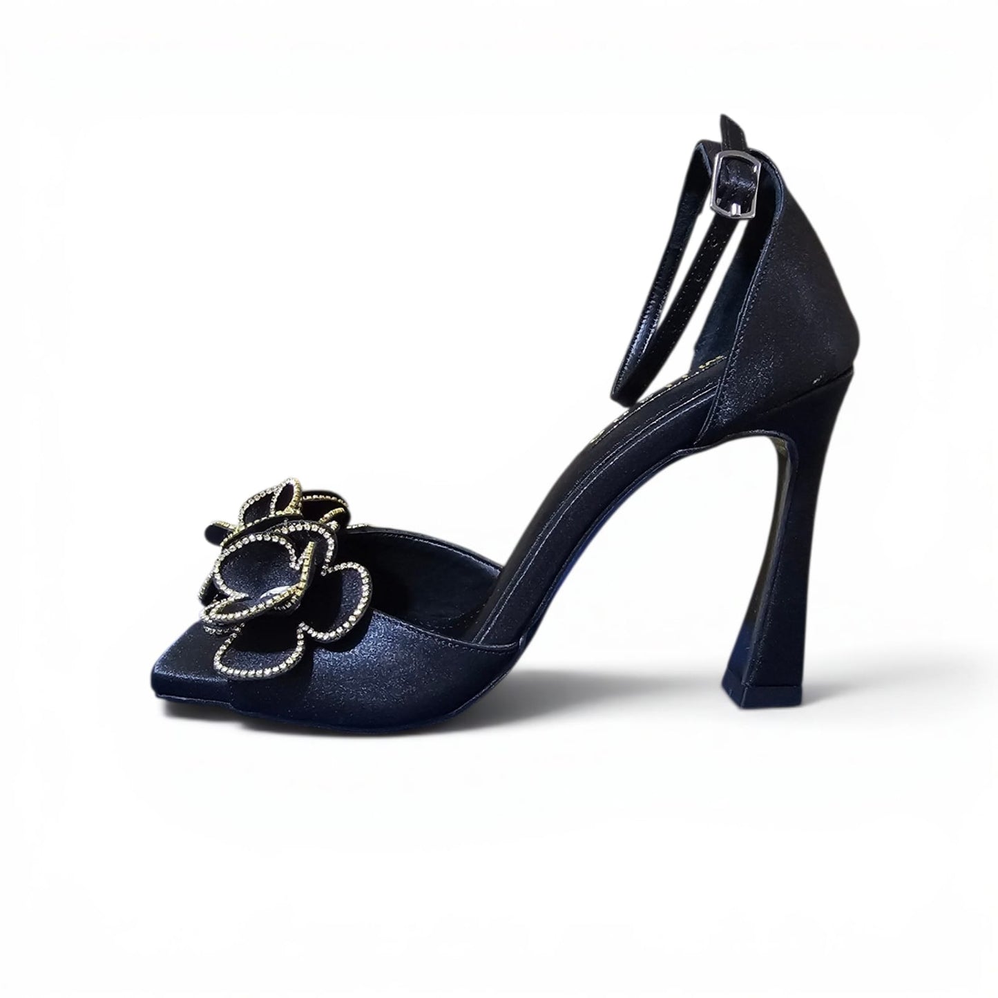 Designer black bridal high heels available online in Beirut Lebanon for weddings, bridesmaids, evening events and formal occasions.
